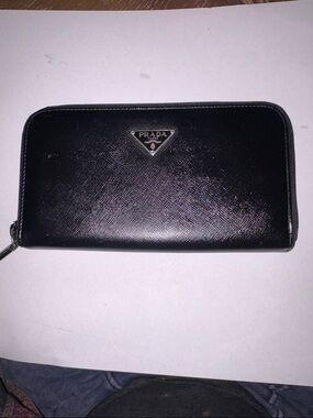 Flawless Prada Black Large Saffiano Zip Wallet with Silver Logo AUTHENTIC